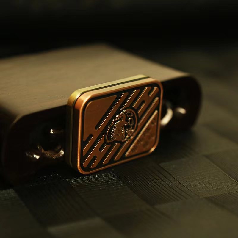 Poker J  Metal Skull Magnetic  - đánh giá và giá Fidget Spinner Bearing